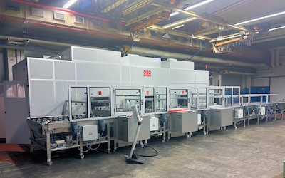 Hightech-Waschanlage für industrielle Bauteile