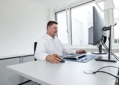 Wiedmann & Winz in Eislingen - Mitarbeiter im Verwaltungsgebäude