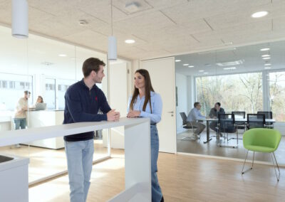 Wiedmann & Winz in Eislingen - Mitarbeitende im Verwaltungsgebäude