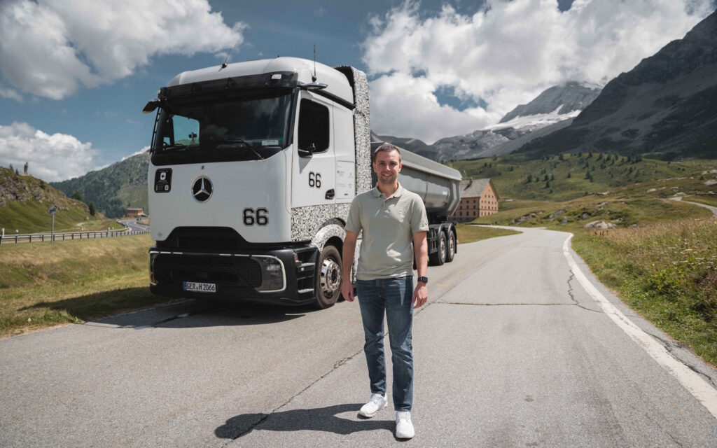 Wiedmann & Winz - Daimler-Truck-mit-Brennnstoffzelle - Speditionsleiter Moritz-Lege